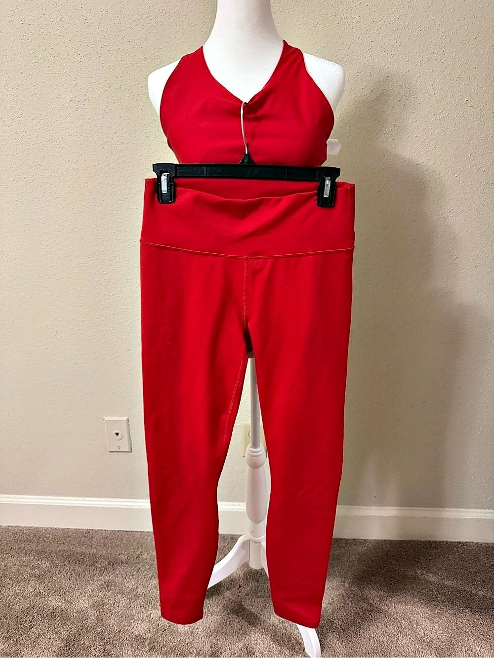 Fabletics Red Athletic Powerhold leggings and sports bra Medium NWT set